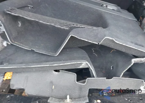 2017 Mercedes-Benz Glc 300 4Matic z USA, uszkodzony, nr VIN WDC0G4KB7HF135724